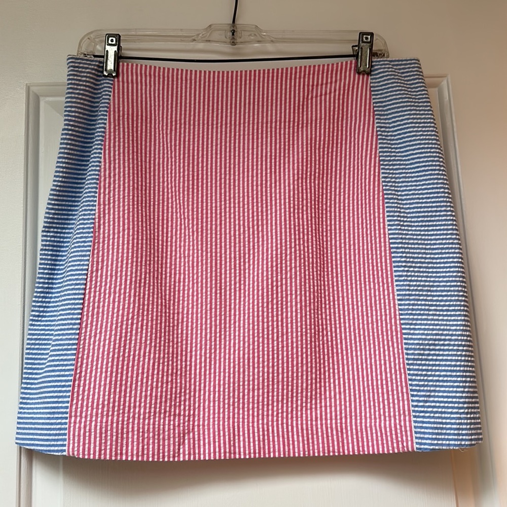 EUC Vineyard Vines seersucker skirt